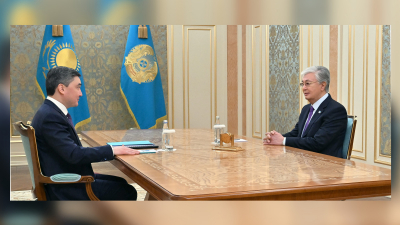 Касым-Жомарт Токаев принял Премьер-министра Олжаса Бектенова
