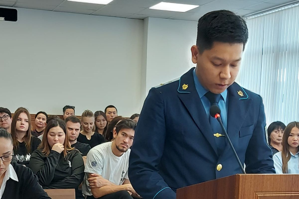 &laquo;Меня поливают грязью, а я хочу сказать правду&raquo;: в суде по делу Яны Легкодимовой выступил Ризуан Хайржанов