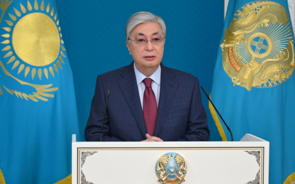 Токаев подписал запрет букмекерам рассылать рекламу на смартфоны и онлайн платформы