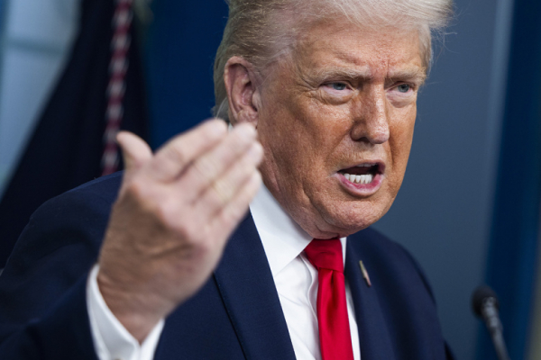 Трамп объявил об экологической катастрофе в США