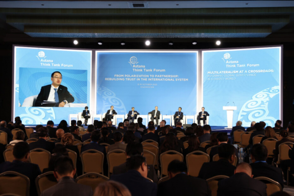 Переход от поляризации к партнерству обсуждают эксперты в Астане