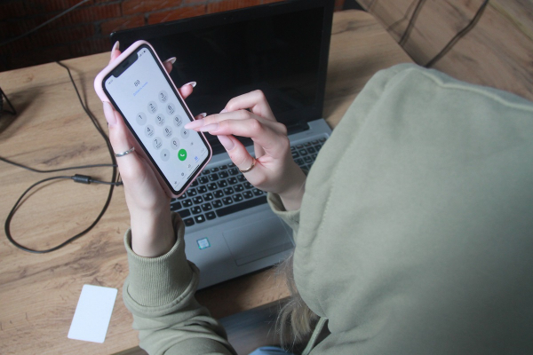 В надежде на легкий заработок жительница Чистополя потеряла 100 тысяч рублей