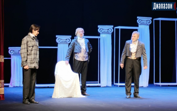 Премьера. О коррупции и &laquo;доходном месте&raquo; для чиновника рассказали в театре