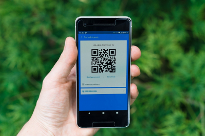 Бесконтактное будущее: казахстанцы выбирают QR-платежи