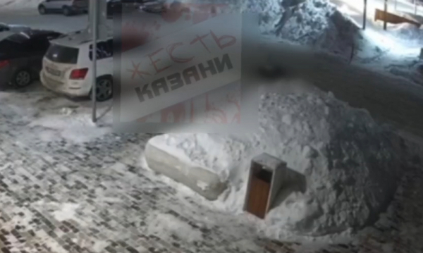В Советском районе Казани молодой парень насмерть разбился при падении с высотки - видео 07/02/2026 &ndash; Новости