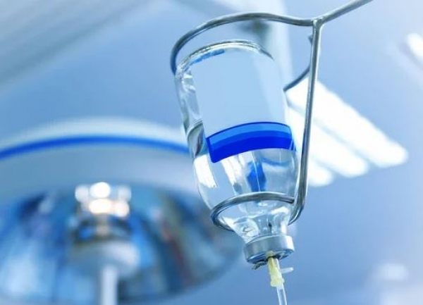 Военнослужащий пострадал при падении из машины в Лейлекском районе