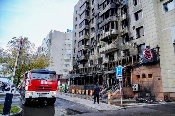 Восемь квартир пострадало от пожара в кафе Астаны