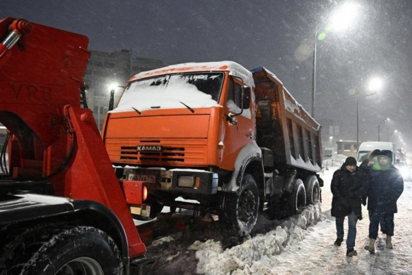 Продажи крупнотоннажных грузовиков в России упали на 46% в январе 2026 года