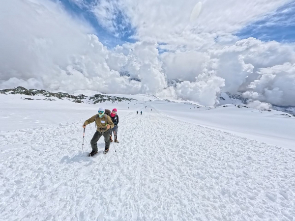 Сотрудники &laquo;Алабуги&raquo; сняли фильм о покорении Эльбруса (видео)