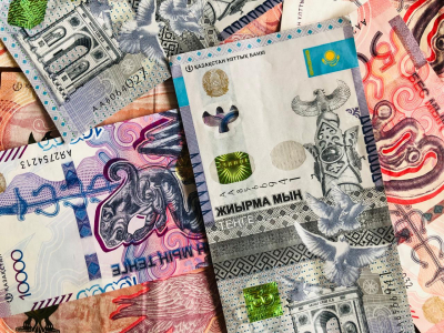 Что происходит с тенге после выходных: прогноз валютных курсов