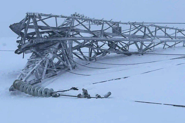 Мурманск и Североморск остались без света из-за непогоды. Фоторепортаж