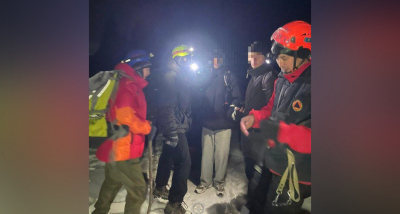 Ночные поиски в Алматинских горах: туристов обнаружили на другой вершине