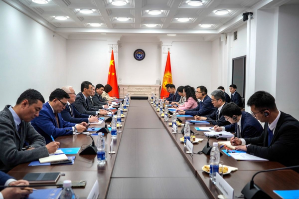 В Бишкеке состоялись межмидовские консультации Кыргызстана и Китая